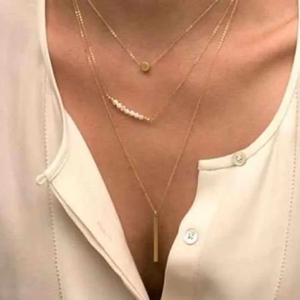 Ladies Triple Stylish Pearl Necklace